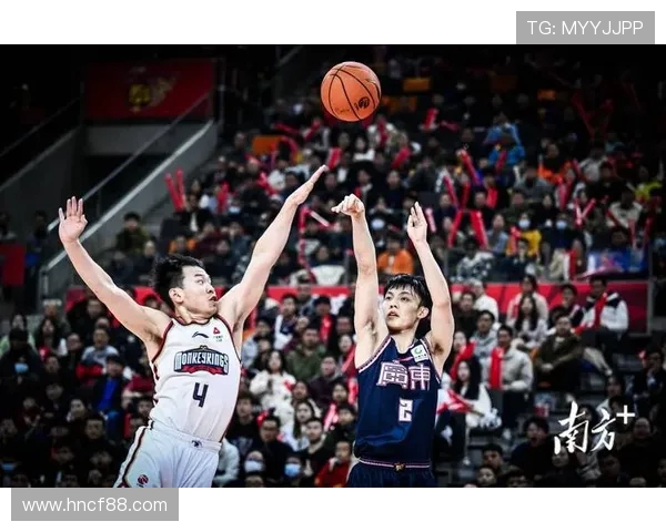 南京同曦主场迎战广东宏远两队实力碰撞上演精彩篮球对决 南京同曦主场迎战广东宏远两队实力碰撞上演精彩篮球对决