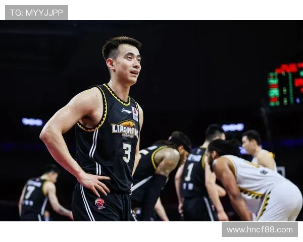 武汉篮球队阵地战解析：战术布局与球员配合的深度分析