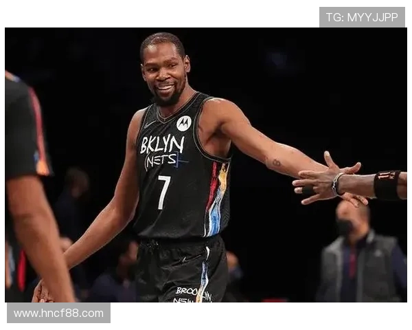 开拓者与勇士激战正酣 双方巨星争锋引发球迷热议 开拓者与勇士激战正酣 双方巨星争锋引发球迷热议