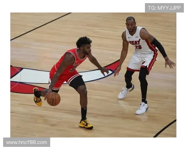 公牛与骑士激情对决新浪直播全程回顾精彩瞬间不容错过